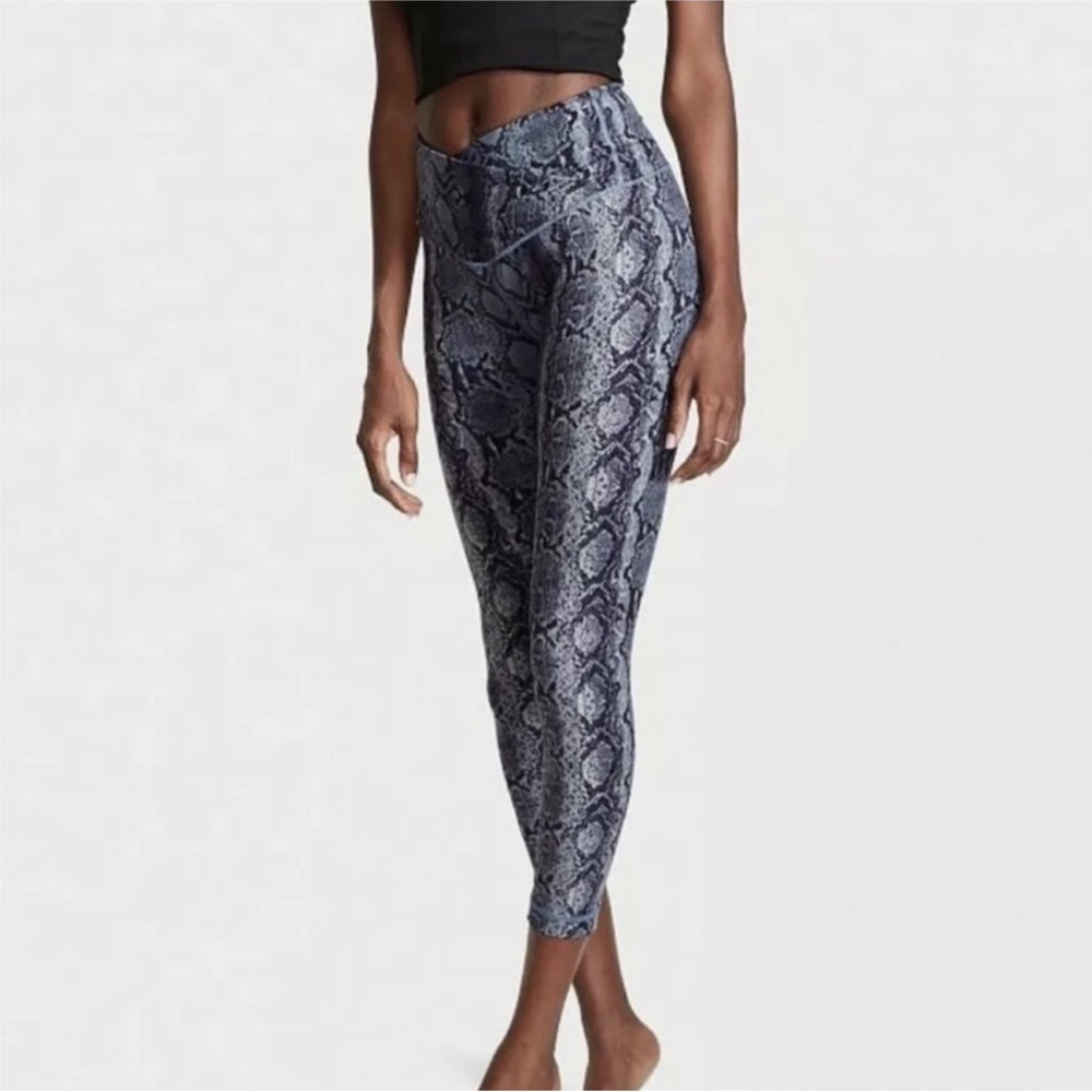 Victoria’s Secret Women’s Blue Snake Print Leggings